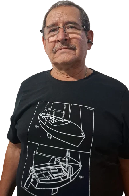 José Luis Mora, quien te acompaña al volante en cada viaje